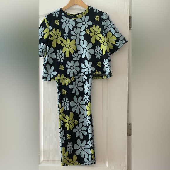 Flower print Pants and top - Picture 4 of 4